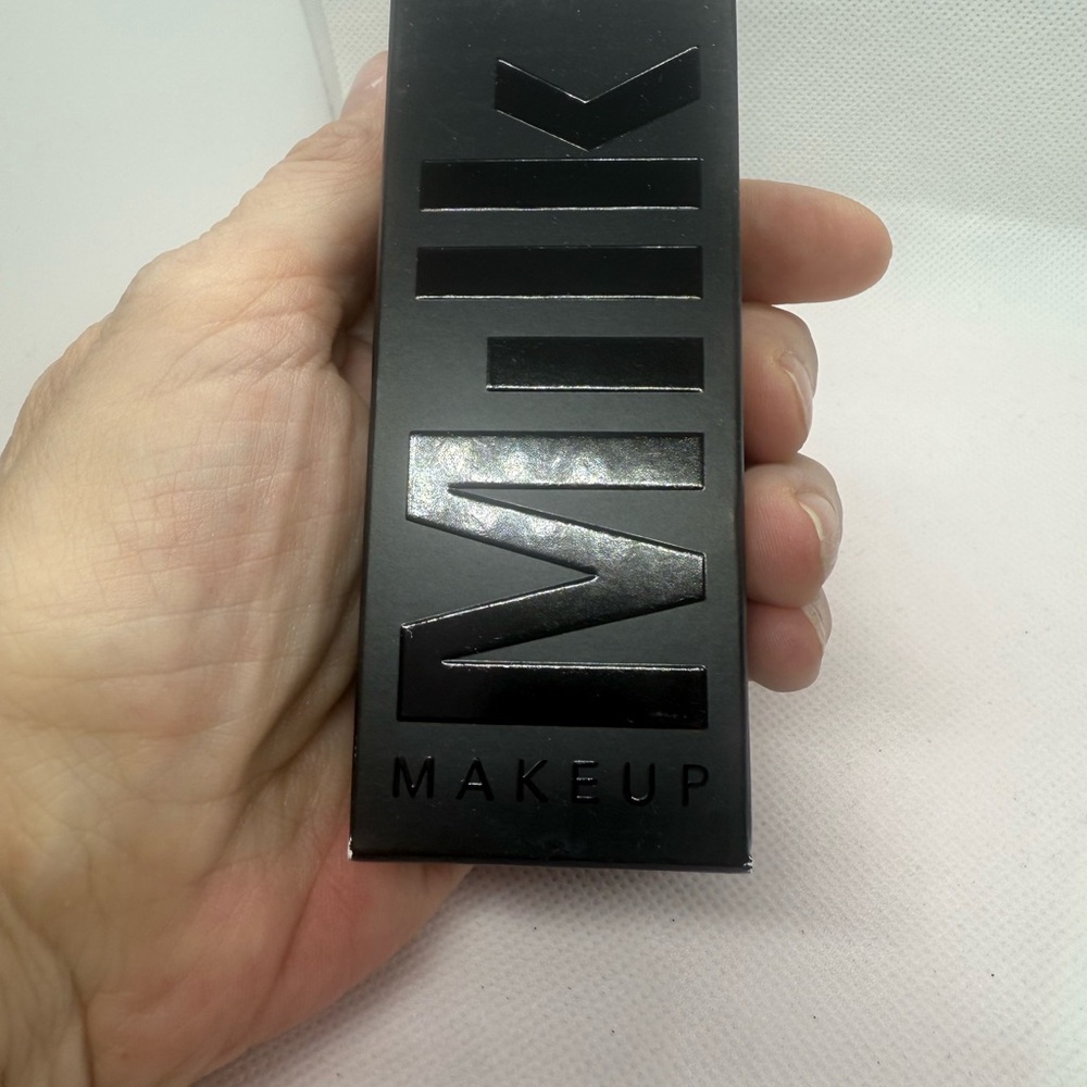 Milk Makeup Pore Eclipse Primer Sleek Black Packaging NEW in Box
